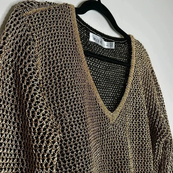 Gold Glitter Long Sleeve VNeck Crop Top - Picture 6 of 8